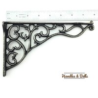 Set Von Zwei Regal Klammern, Handgemachte Verzierte Scroll Gegossen Zinn Finish, Massive Messing Klammern Set Von Zwei Regal Klammern, Handgemachte Verzierte Scroll Gegossen Zinn Finish, Massive Messing Klammern von HandlesandBells