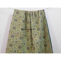 Handgemachte Kantha Patchworkdecke Mit Blumenmuster von HandloomPalaceArt