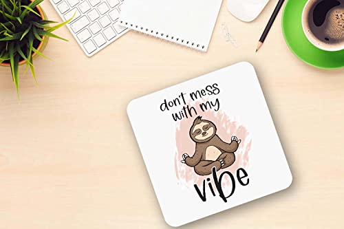 Tasse und Untersetzer mit Aufschrift Don't Mess with My Vibes, Geschenk-Set, Faultier, lustige Kaffeetasse, Geschenke (Untersetzer) von Handmade By Stukk