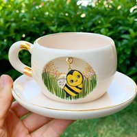 Bienenbecher | Personalisierte Handgemachte Kaffee - Oder Teetasse Keramiktasse Mit 24K Echtgold Geschenk Für Sie, Ihn von HandmadeBskCeramics