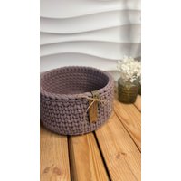 Runder Gehäkelter Korb - Aufbewahrungskorb Aus Baumwolle Handgemacht Boho Deko Für Bad, Küche, Wohnzimmer Geschenkidee von HandmadeByMrsCrabs