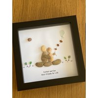 Personalisiertes Familienvater & Sohn Kieselbild, Seeglas Vatertagsgeschenk, Und Kieselkunst, Kieselbild Geschenk Für Papa von HandmadeCraftsUKShop