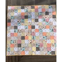 Baby Krippendecke, Kinderbettdecke, Waldtiere Quilt, Hase Bauernhof Tier Patchwork Quilt von HandmadebyAnnaZ