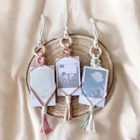 Macramé Photo Display Bohemian Wall Decor Nursery Decoration Handmade Memory Keeper Art Rustic Wooden Ring Boho Home von HandmadebyKeraniShop