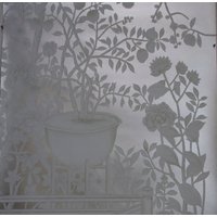 Duftgarten Auf Silbernem Metallic-Blatt. Handbemalte Metallic-Tapete von Handmadewallpapers