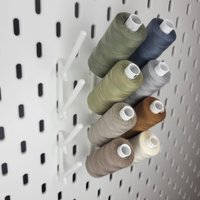 Garnrollenhalter Professional Duo Für Ikea Skadis Spulenhalter Garnrollenhalter Professional Duo Für Ikea Skadis Spulenhalter von HandprintedDE
