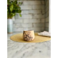 Blumen Espressotasse - Weiß & Gesprenkeltes Steinzeug Handgemachte Keramik Kaffeetasse Kleines Becher Geschenk Blumen Espressotasse - Weiß & Gesprenkeltes Steinzeug Handgemachte Keramik Kaffeetasse Kleines Becher Geschenk von HandsOnCeramics