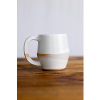 Handgemachter Criss-Cross Angled Mug - Einzigartiges Keramikgeschirr 12-Unzen-Kaffeebecher von HandsOnCeramics