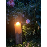 Gartenlampe Aus Recyceltem Eichenholz Led E27 230V Außenbereich Wegeleuchte Holzbalken Outdoor Nachhaltig Exklusiv Natur Hof Rustikal Schön von HandworkzDE