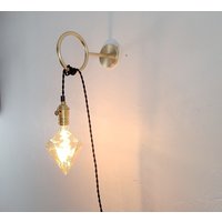 Loop Hook Plug in Wandleuchte - Messing Oder Schwarz Mit Benutzerdefinierten Farben Nachttischbeleuchtung Schlafzimmerlampe Hängender Kreis von HangoutLighting