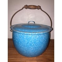 Antiker Himmelblauer Marmor Emailleware Granit Topf Mit Deckel von HankeeFarmFinds