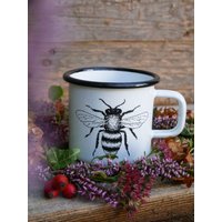 Emaille Tasse Biene von HannibelleArts