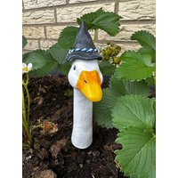 Gartenfigur Gänsekopf Stecker Mit Filzmütze 18, 5cm Dekoration von HannoverHolz