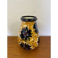 Antike Carstens Elmshorn Vase Aus Keramik Mit Blumenmuster in Gelb, Schwarz Und Rot 1910-1920 Vintage Antike Carstens Elmshorn Vase Aus Keramik Mit Blumenmuster in Gelb, Schwarz Und Rot 1910-1920 Vintage von HannoverVintagestore