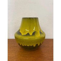 Leuchtend Gelbe Vase Aus Keramik 60Er 70Er Mid Century Vintage von HannoverVintagestore