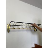 Mid Century Garderobe Mit 6 Haken Und Hutablage Aus Metall in Gold Schwarz 50Er 60Er Vintage von HannoverVintagestore
