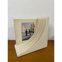 Plattenständer/L-Regal Zur Aufbewahrung Von Lps Vinyl Aus Kunststoff in Weiß 70Er Mid Century Vintage Plattenständer/L-Regal Zur Aufbewahrung Von Lps Vinyl Aus Kunststoff in Weiß 70Er Mid Century Vintage von HannoverVintagestore