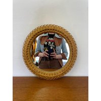 Runder Mid Century Spiegel/Wandspiegel Mit Rattanrahmen 70Er Vintage von HannoverVintagestore