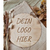 Individuelles Holzschild - Dein Logo Oder Wunschtext | Perfekt Für Branding & Dekoration von Hanobunt