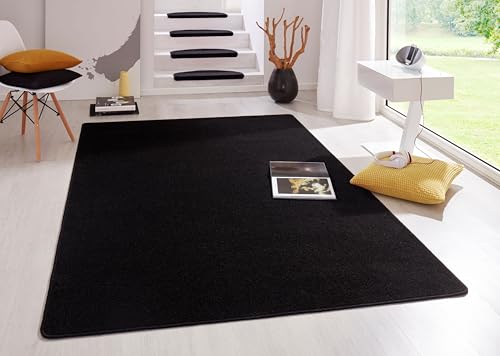 Hanse Home Indoor Teppich Fancy – Wohnzimmerteppich einfarbig Modern Velours Teppich für Esszimmer, Wohnzimmer, Kinderzimmer, Flur, Schlafzimmer, Küche – Schwarz, 80x150cm von Hanse Home