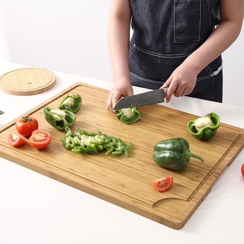 Schneidebrett Holz, 61x46x2cm Groß Bambus Küchenbrett mit Griffen und tiefe Saftrille, Messerfreundliches Küchenbrett, rechteckig beidseitig verwendbar Tranchierbrett für Fleisch, Gemüse & Brot Schneidebrett Holz, 61x46x2cm Groß Bambus Küchenbrett mit Griffen und tiefe Saftrille, Messerfreundliches Küchenbrett, rechteckig beidseitig verwendbar Tranchierbrett für Fleisch, Gemüse & Brot von Hapihom