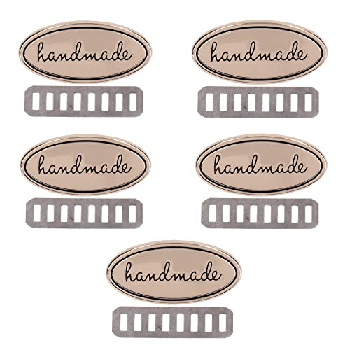 5 Stück Metall Handmade Tag, Retro Handgemachte Metalletiketten, Handmade Label Schilder mit Löcher und Unterlegscheibe für DIY Schmuckherstellung Handwerk Nähen Kleidung Hüte Basteln Dekor(Gold) von Hapivida