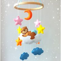 Bär Mobile Krippe Baby Kinderzimmer Dekor Filz Handgemachte Neue Geschenk Tiere Kinderbett Wiege Bettwäsche Hängen von HappinessBabyToys