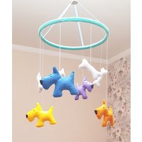Hund Krippe Mobile-Scotch Terrier Filz Spielzeug-Baby Mobile-Filz Baby Mobile-Baby Junge Mobile-Junge Zimmer Dekor von HappinessBabyToys