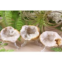 Quarzgeode Hälfte | Geodenhälfte Quarz Geoden Halbe Geode Funkelnde Offene Quarzgeode Hälfte | Geodenhälfte Quarz Geoden Halbe Geode Funkelnde Offene von HappinessandLoveDE