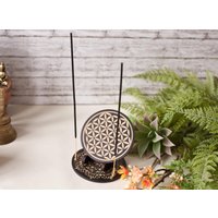 Räucherstäbchenhalter Aus Holz | Blume Des Lebens Halter Für Räucherstäbchen Mit Lebensblume von HappinessandLoveDE