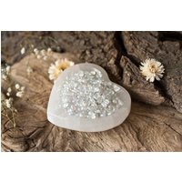 Selenit Herzschale Mit Angel Aura Trommelsteinchen | Schale Trommelsteinen von HappinessandLoveDE