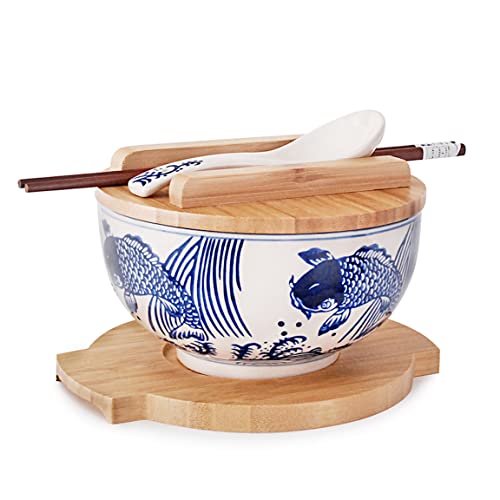 Happy Sales HSKM-BLEKOI Japanische Kamameshi Vintage Stil Reisnudel Ramen Schüssel mit Bambus Deckel Untersetzer Essstäbchen und Porzellan Löffel Schüssel Set, Blau Koi von Happy Sales