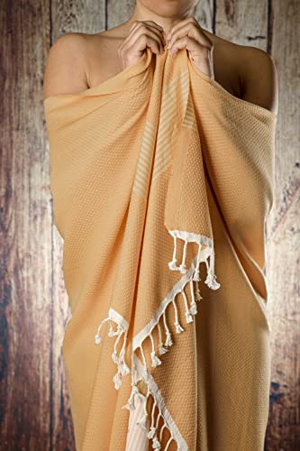 Happy Towels Hamamtuch | Badetuch | Saunatuch | Extra Lang & Weich Gewebt | 210 cm x 95 cm | | 60% Bambus-Viskose und 40% Baumwolle | Fairtrade (Sand und Weiß, 1) von Happy Towels