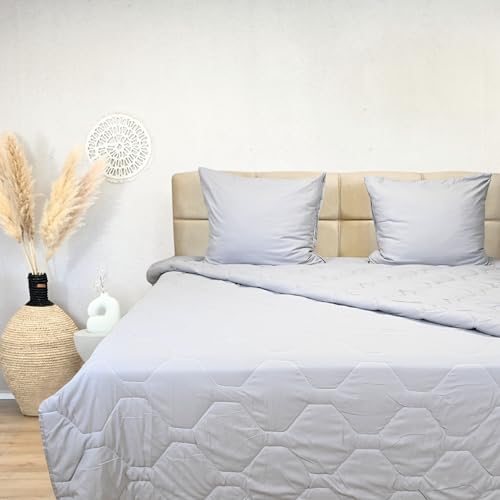 HappyBed 140x200 - Einzelne Bettdecke - Waschbare Bettdecke ohne Bezug - Bedruckte Bettdecke ohne Bezug - Spannbettdecke mit Druck - Mikrofaser - Grau von HappyBed