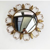 Vintage Konvexer Fischaugen-Spiegel Runder Vergoldeter Wanddekor von HappyDuckVintage