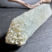 Grünquarz Mit Hedenbergit | Geätzter Frosted Kristall Micro Points Seltene Rohe Specimen Grünquarz Mit Hedenbergit | Geätzter Frosted Kristall Micro Points Seltene Rohe Specimen von HappyMinerals