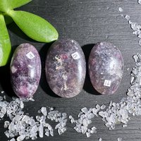 Lepidolith, Rosa Turmalin Und Rauchquarz Handschmeichler | Unicorn Stein Flach Seltener Pegmatit Aus Madagaskar Lepidolith, Rosa Turmalin Und Rauchquarz Handschmeichler | Unicorn Stein Flach Seltener Pegmatit Aus Madagaskar von HappyMinerals