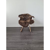 Echter Naturbelassener Single Sheepskin Rug Weicher Dichter Flor Gefleckter Schaffell Teppich Exklusiver Wurfteppich von HappySheepsFarm