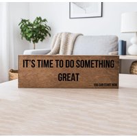 Personalisiertes Holzschild - Türschild Mit Gravur, Namensschild, Hausnummernschild, Geschenk Zur Hauseinweihung Personalisiertes Holzschild - Türschild Mit Gravur, Namensschild, Hausnummernschild, Geschenk Zur Hauseinweihung von HappyWeddingArt