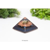 Orgonpyramide Labradorit/Cheops-Pyramide Mit Kupfer Für Schutz, Kreativität Und Heilenergie von HappyliszCreations