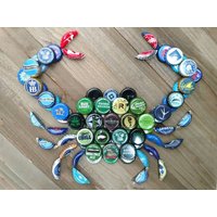 Craft Beer Flaschenverschluss Blaue Krabbe Wandkunst Craft Beer Flaschenverschluss Blaue Krabbe Wandkunst von HardShellDesigns