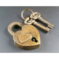 Herzförmige Liebesschloss, Valentinstag, Paris Schloss Mit 2 Verzierten Skelettschlüssel Kleines Aus Solidem Qualität Messing # L8 von HardwareEtcAntiques