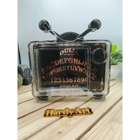 Ouija Tv Light Up Regal von HardyArtCrafts