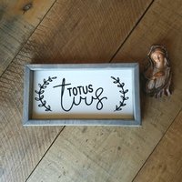 Made To Order. Totus Tuus. Wanddekoration. Religiöser Dekor. Landhausstil. Holzschild. Ostern Geschenk. Der Heilige Johannes Paul Ii. Maria Made To Order. Totus Tuus. Wanddekoration. Religiöser Dekor. Landhausstil. Holzschild. Ostern Geschenk. Der Heilige Johannes Paul Ii. Maria von HardyDesignBoutique