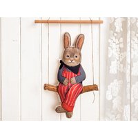Wandbehang Häschen Auf Schaukel Kinderzimmer Dekor von HarelisoShop