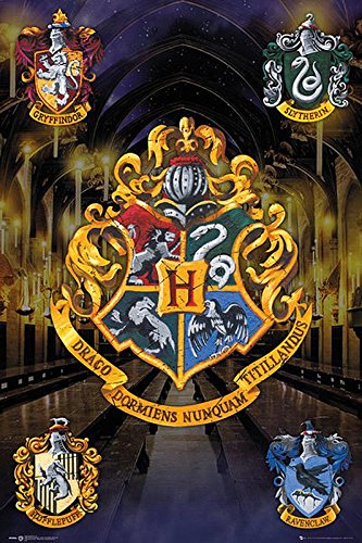 Harry Potter Poster - Hogwarts mit Allen Häuserwappen + 2 St. Schwarze Posterleisten mit Aufhängung von Harry Potter