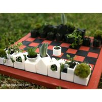 Schach Stück Übertopf | Benutzerdefinierte Gruppe Tabelle Einzigartige Schachbrett Kunststoff-Königin Microgreens Moderne Kraut Einfache Zylinder von HarrysPrinters