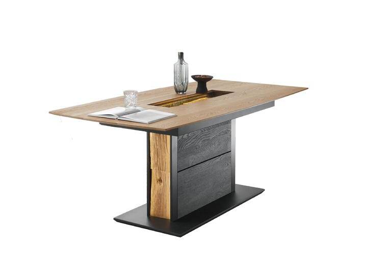 Hartmann Kilva Esstisch 1589 Tischplatte mit Schweizer Kante Gestell Kernesche anthrazit gebeizt mit Tischplatte Kerneiche mit Spaltholzapplikationen Hartmann Kilva Esstisch 1589 Tischplatte mit Schweizer Kante Gestell Kernesche anthrazit gebeizt mit Tischplatte Kerneiche mit Spaltholzapplikationen von Hartmann