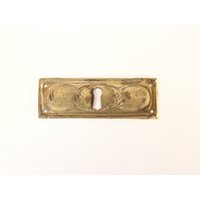 Ein Antiker Verzierter Messing Schlüssellochbezug, Teller. Zierliche Escutcheon, Möbelapplikör, Schlüsselplatte von HarveysBarn