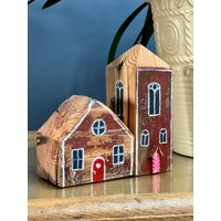 Rustikale Holzhäuser, Handbemalt, Dekohäuser, Alte Patina, Treibholzhäuser von Harzunikat